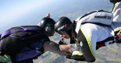 10 Craziest Things Done While Skydiving
