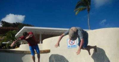 15 Pics of Crazy People Who Do Whatever The Hell THey Want