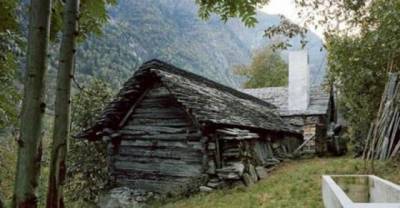 It Looks Like A 200-Year-Old Crumbling Home But It Has An Astonishing Secret Inside