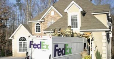 15 Package Deliveries That Will Make You Sue The Courier Companies