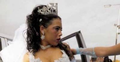 Here Is The Bride Wearing the Most UGLY Wedding Dresses EVER! Grooms, RUN...!
