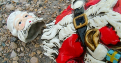 13 Of The Worst Christmas Lawn Decoration Displays Ever