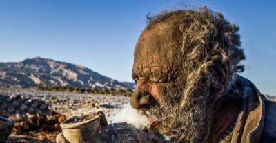 A Man Who Hasn't Bathed in 60 Years And Smokes Animal Poop!