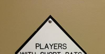 20 Hilarious Public Bathroom Signs...