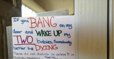 15 Funny Front Door Notes Every Parents Can Relate To