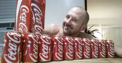 This Guy Drank 10 Cokes A Day For A Whole Month. When You See His Results, You'll Be Shocked