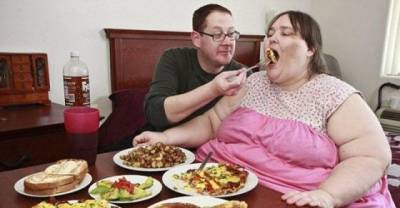 25 Of The Most Awkward And Mind-blowing Couples!