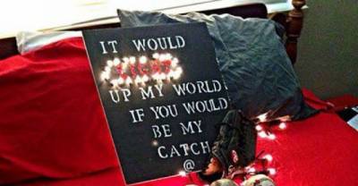 19 Awesome Promposals That Guys Have Ever Made!