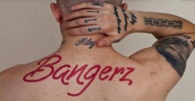 Man Wants 29 Tattoos Of Miley Cyrus Removed From His Body After Singer Calls Them "Ugly"