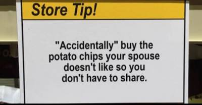 This Comedian Is Leaving Hilarious Shopping Tips In Grocery Stores