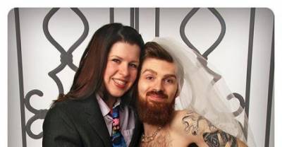 14 Awesome Wedding Invitations That Go from Amazing To Awkward