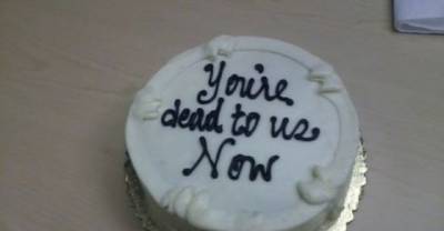 25 Brutally Hilarious Cakes