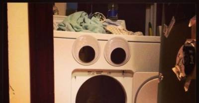 Hilarious New Trend Called EyeBombing Has Everyone Taking A Second Look!