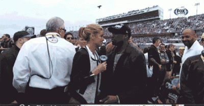 16 Extremely Awkward Kisses - Haters Gonna Hate!