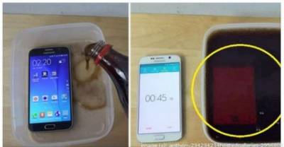 He Puts His Phone In Cola For Two Minutes And The Result Was Shocking!