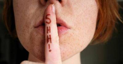 17 Polite Things People Don't Do Anymore