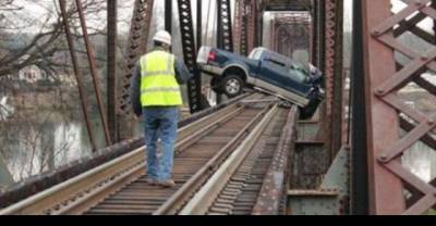 That's Not How You Park: 16 Strange Parking Fails