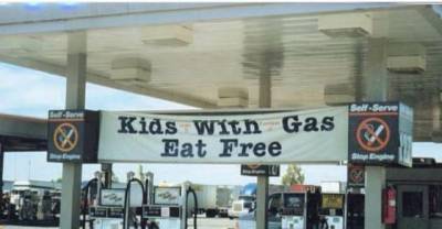 23 Hilarious Job Fails That Will Have You In Stitches, #22 Definitely Lost His Job For THAT