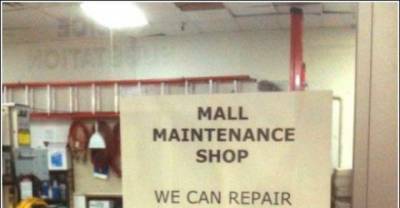 Bizarre And Hilarious Signs That Deserves An Award For Their Awkwardness