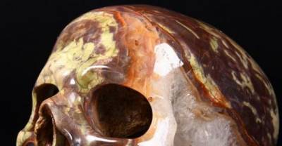 These Realistic Skulls Carved From Crystal And Gemstone Are Creepy And Just Plain Awesome