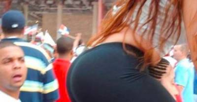15 People Caught Staring