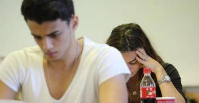 15 Absurd Headlines That Should Have Never Happened