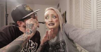 When Boyfriends Do Their Girlfriends Makeup