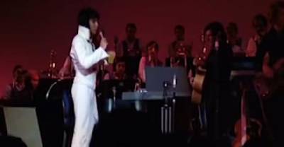 That Time Elvis Couldn&rsquo;t Finish The Song Because He Was Laughing So Hard
