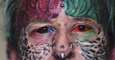 This Guy Cut Off His Ears To Look Like His Pet Parrots.