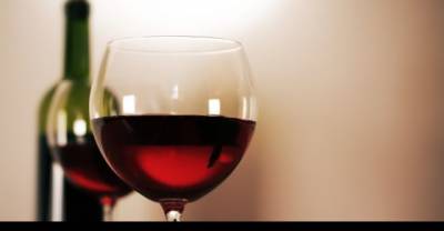 Great News! Drinking Wine At Bedtime Can Help You Lose Weight!