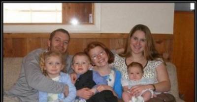 16 Of The Most Unique Ways To Capture Your Family In One Picture