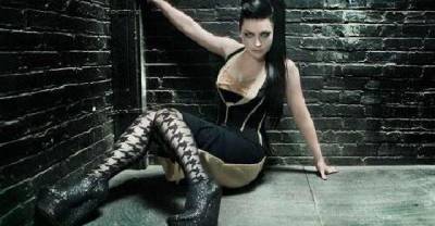 Evanescence&rsquo;s Amy Lee Delivers Intimate Cover Of Portishead&rsquo;s &lsquo;It&rsquo;s A Fire&rsquo;