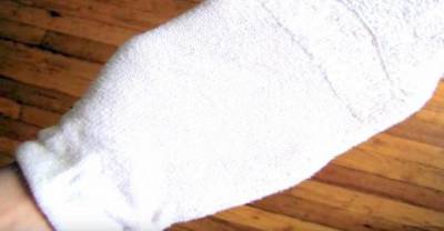 She Puts A Sock On Her Hand And Dips It In Vinegar. What She Does Next Is Helpful For Anyone