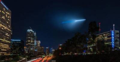 US Gov't Explains That UFO Sighting Was NBD, Just Testing Nuke-Capable Missiles Over LA.