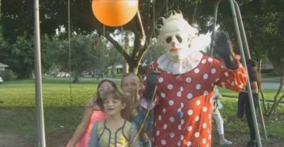 People Are Hiring This Creepy Clown To Scare Misbehaving Children And Prank Their Friends