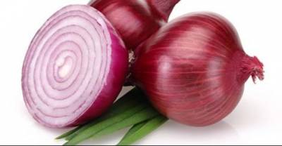Place An Onion On Your Neck To Solve The Most Common Diseases!