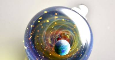 Space Glass: Planets And Galaxies Trapped In Tiny Glass Pendants By Japanese Artist