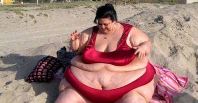 238 Pounds and One Boyfriend Lighter, Woman Changes Her Life By Dumping Her "Feeder"