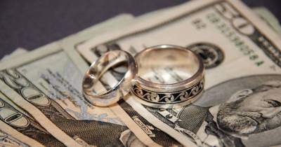This Man Is Dating Someone Even Though He&rsquo;s Married, The Reason Behind It Left Me Speechless