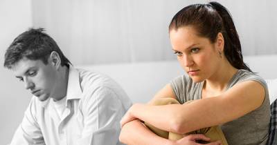10 Things That Women Do That Push Men Away!