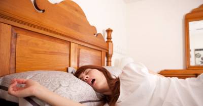 15 Weird Physical Warning Signs Your Body Gives You That Most People Ignore
