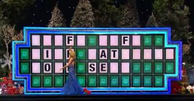 Vanna White Has The Most Graceful Blooper Ever And Snags A Present