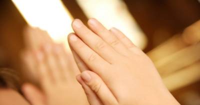 Raising Children Without Religion May Be A Better Alternative, Suggests New Research