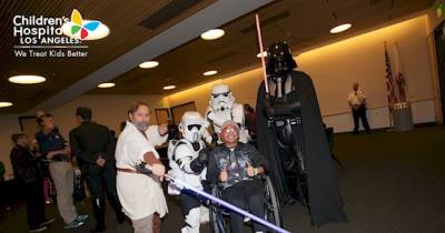 Star Wars Cast Paid A Visit To Los Angeles Children's Hospital, And It's The Cutest Thing