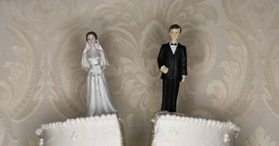 Divorce Selfies Are The New Thing Couples Are Doing