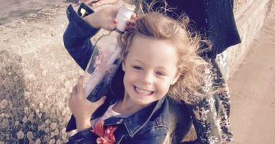 Twin Girls Receive Surprise Visit From Spanish Woman Who Found Their Message In A Bottle