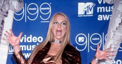 11 Insane '90s Outfits Celebs Wouldn't Be Caught Dead In Today