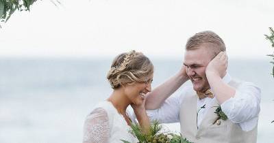 Bride Asks Everyone To Cover Their Ears During Her Marriage Vows For A Very Important Reason