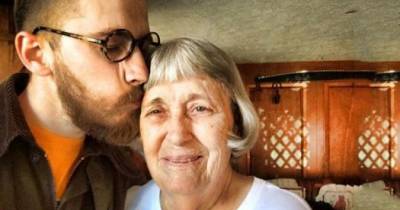 Son Took His Mom Out For Dinner. Days Later, He Gets Devastating News And A Receipt In The Mail
