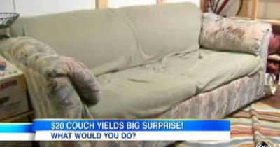 Roommates Purchased This Couch For $20, But Were Stunned To Find This Inside